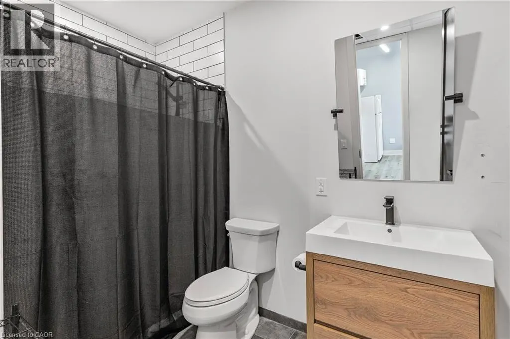 112 KING Street W Unit# Level 2 & 3