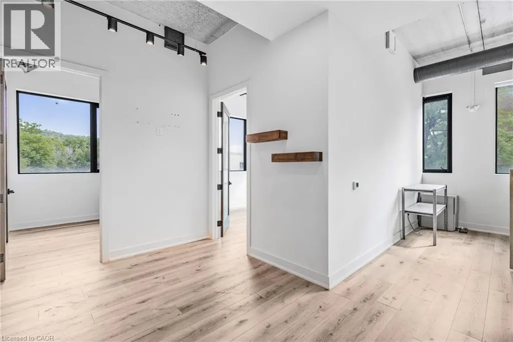 112 KING Street W Unit# Level 2 & 3