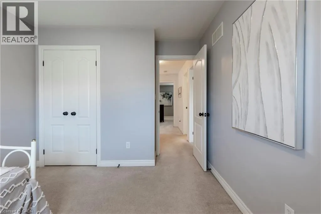 56 MARINA POINT Crescent