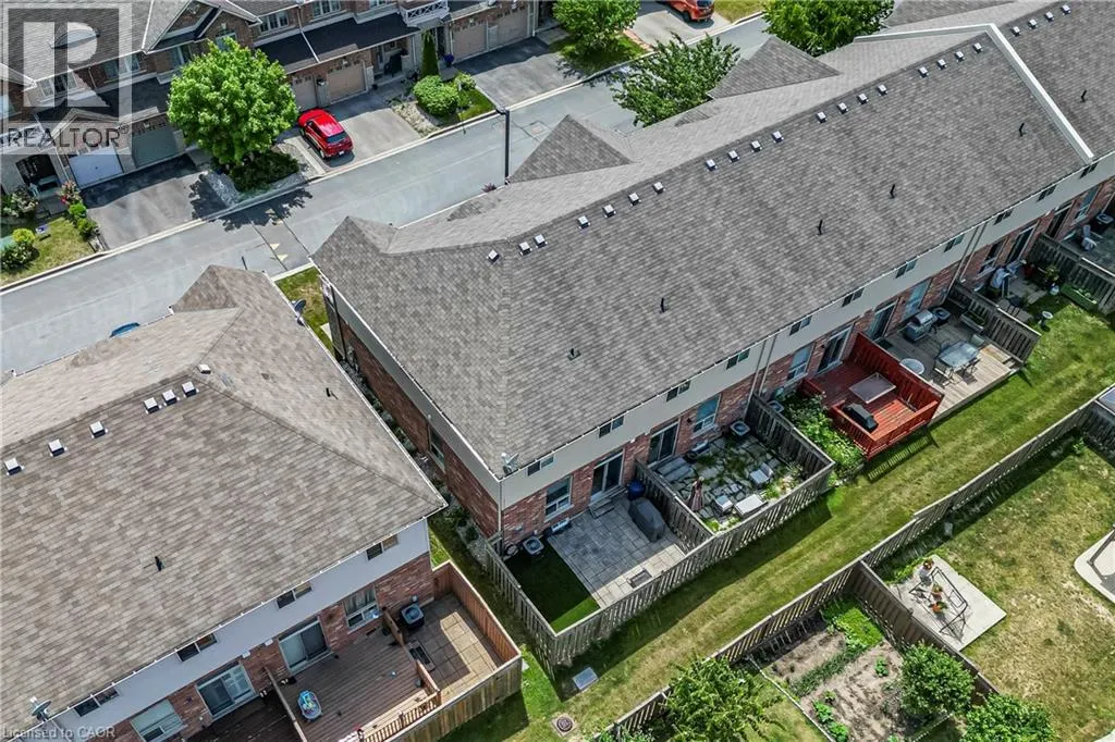 56 MARINA POINT Crescent