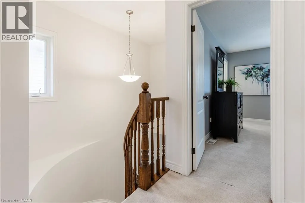 56 MARINA POINT Crescent