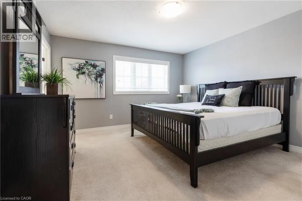 56 MARINA POINT Crescent