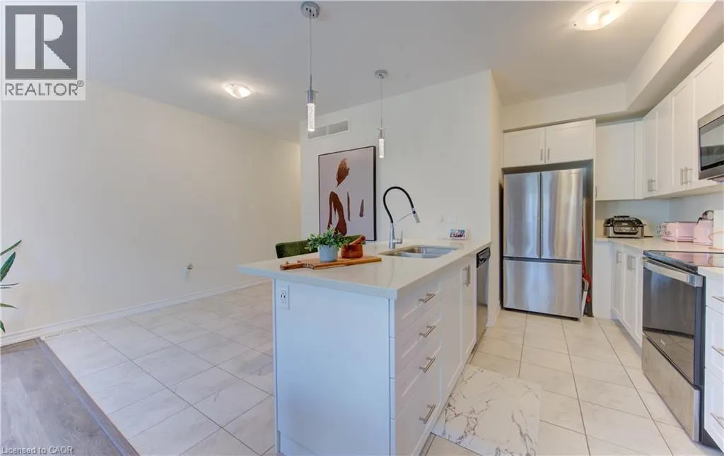 385 WESTWOOD Drive Unit# B, #B