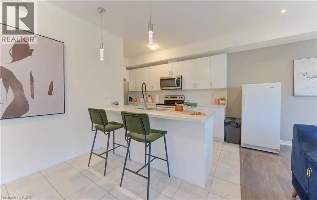 385 WESTWOOD Drive Unit# B, #B