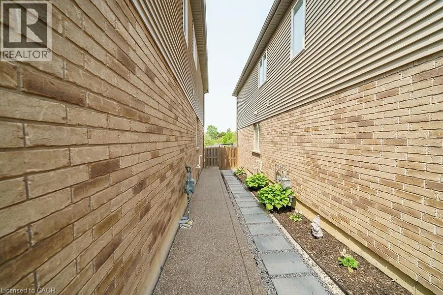 123 WESTBANK Trail