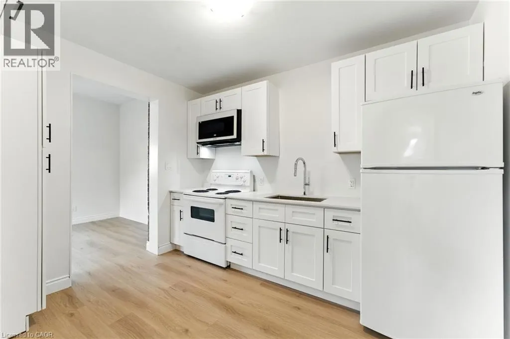 176 BALSAM Avenue S Unit# 2, #2