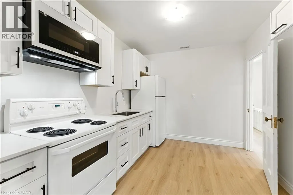 176 BALSAM Avenue S Unit# 2, #2