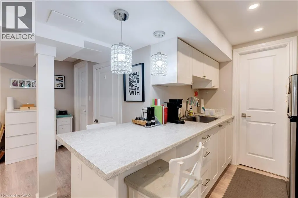 2261 LEOMINSTER Drive