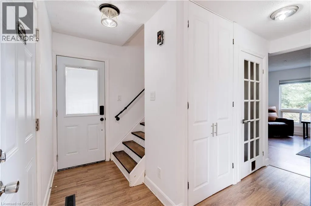 2261 LEOMINSTER Drive