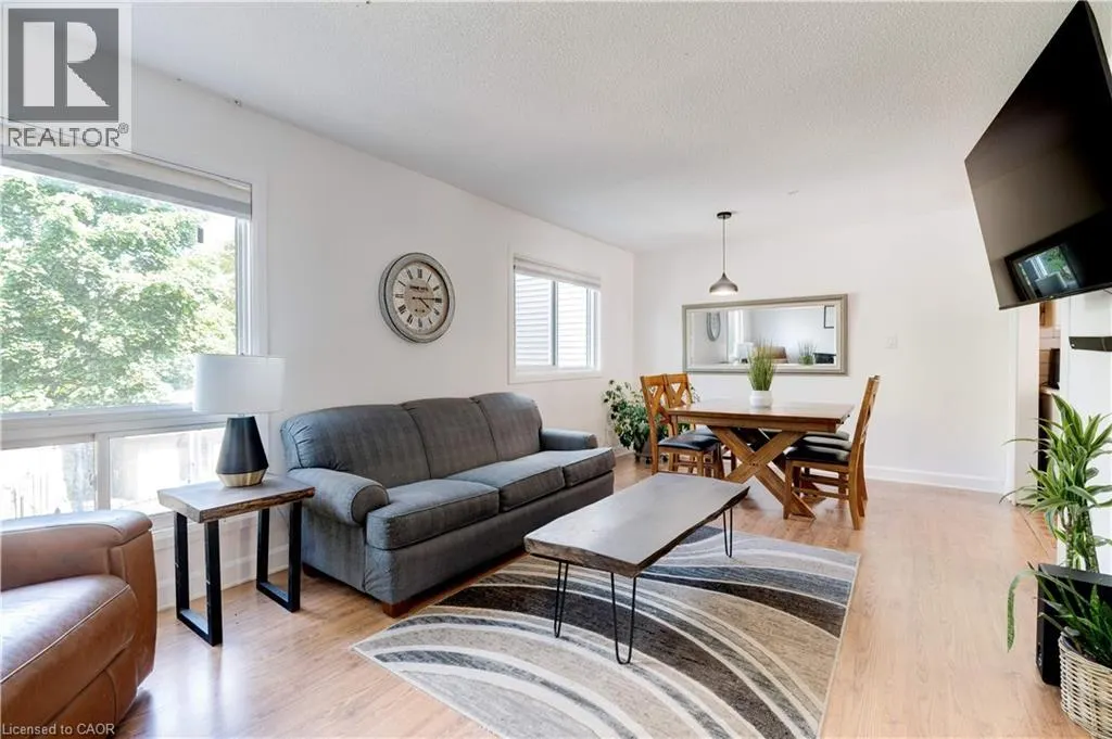 2261 LEOMINSTER Drive