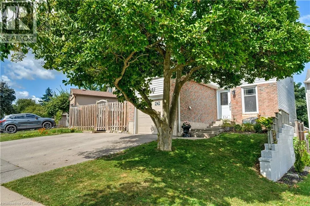 2261 LEOMINSTER Drive