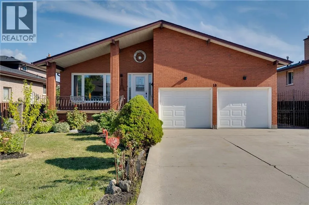 18 PAVAROTTI Court