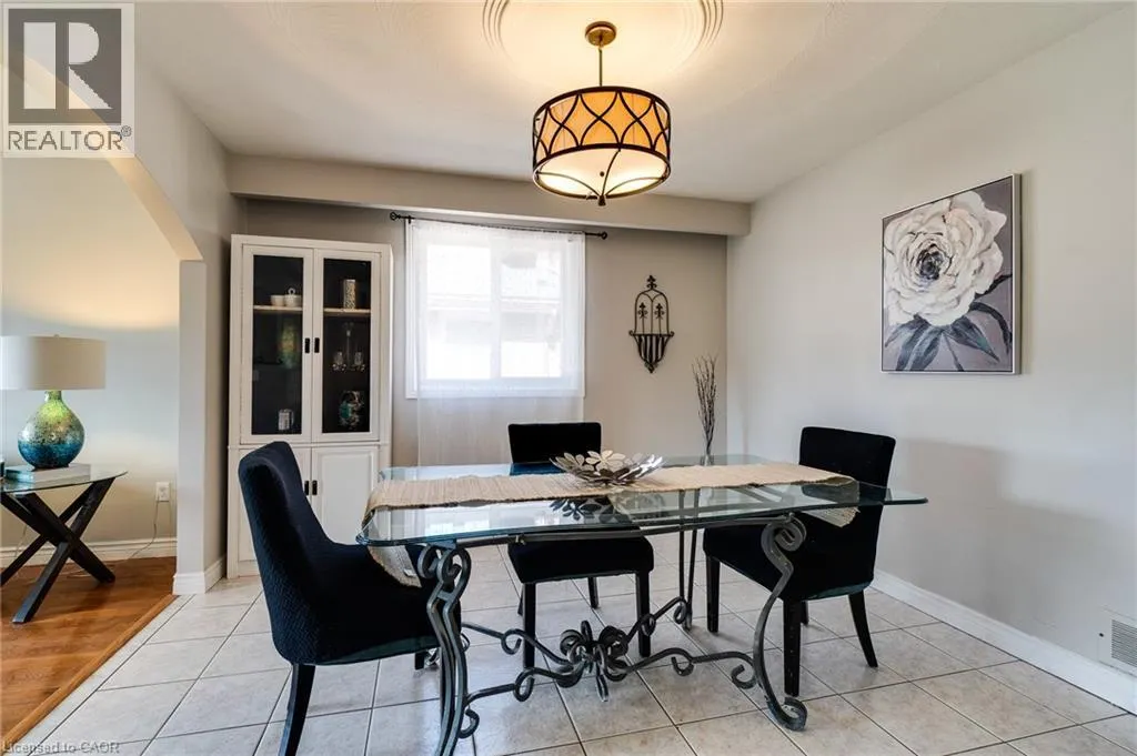 18 PAVAROTTI Court