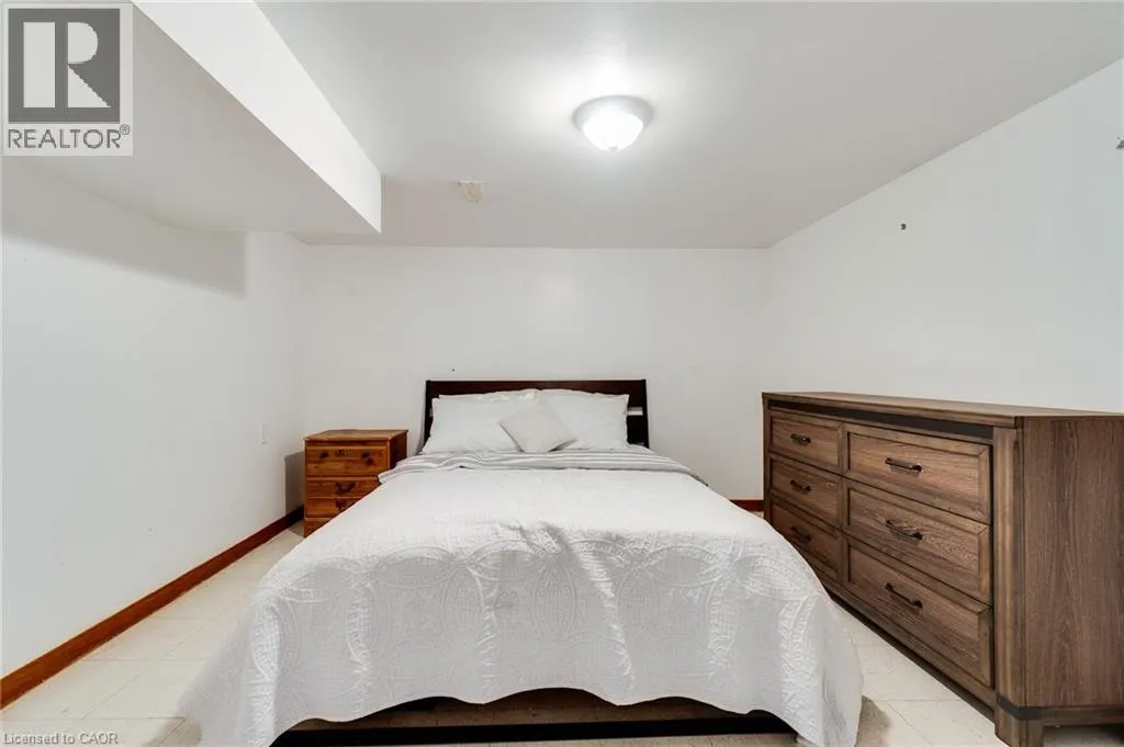 18 PAVAROTTI Court