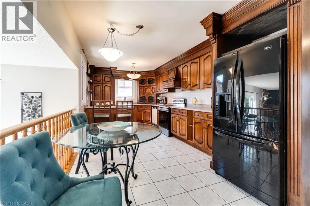 18 PAVAROTTI Court