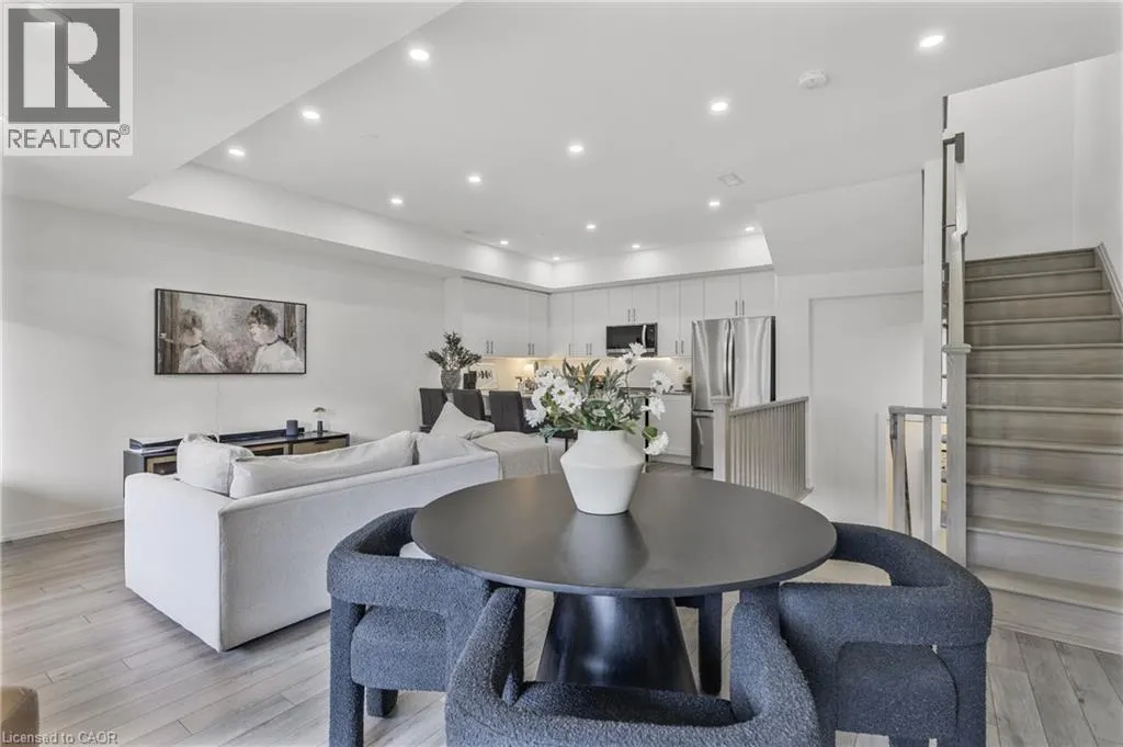 1543 HILSON Heights