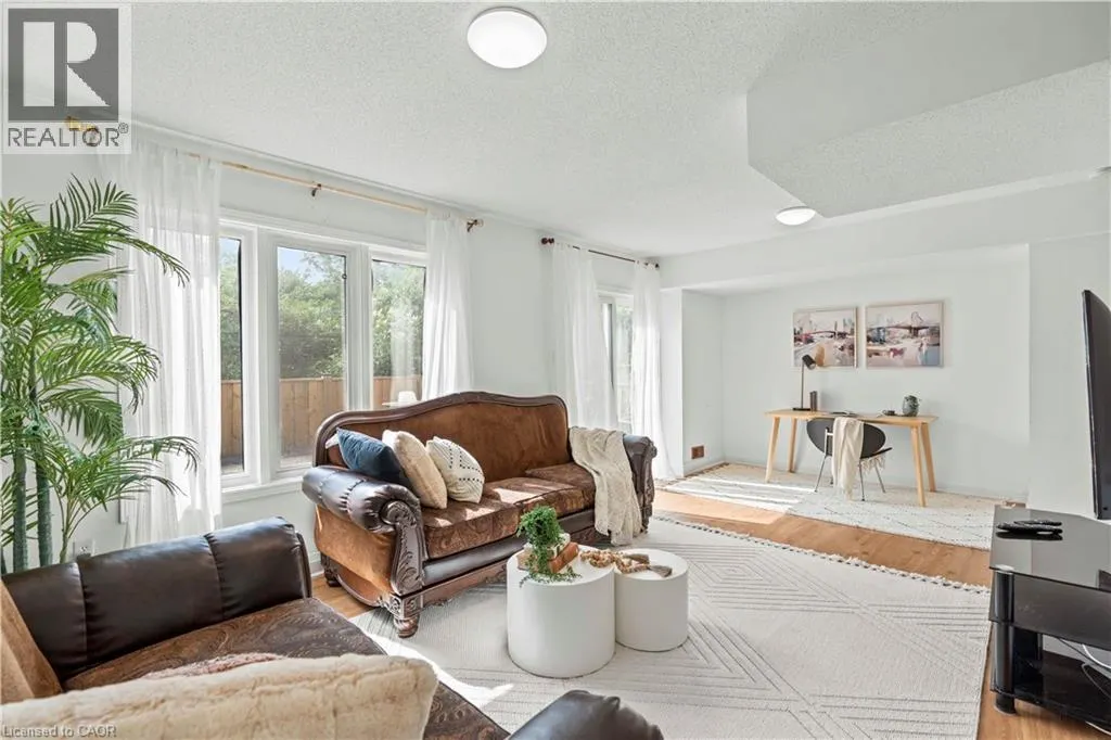 5090 FAIRVIEW Street Unit# 20, #20