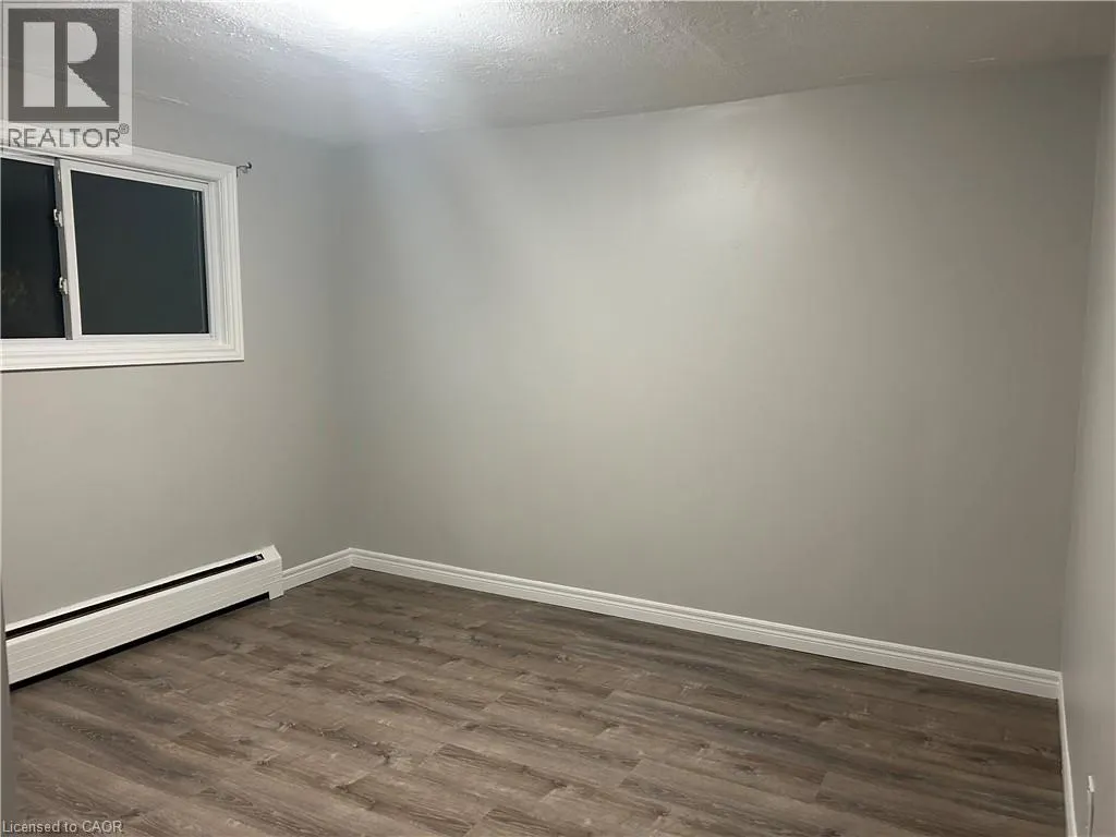 154 ELGIN Street N Unit# 3, #3