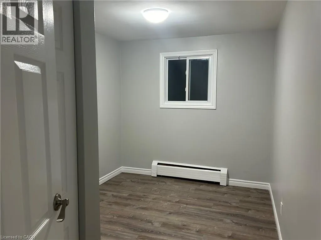 154 ELGIN Street N Unit# 3, #3