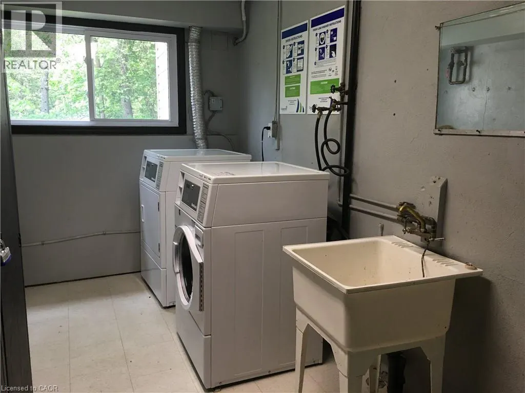 154 ELGIN Street N Unit# 3, #3