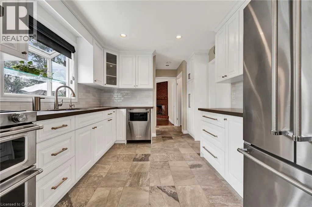 148 CANDLEWOOD Crescent