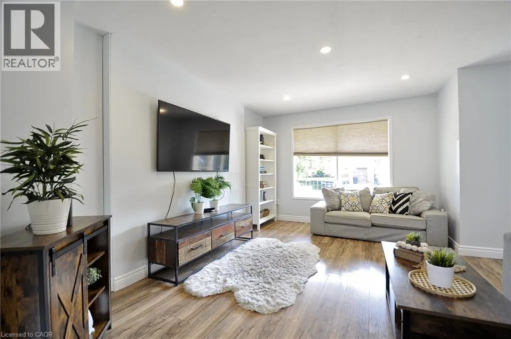 16 BLAIN Avenue