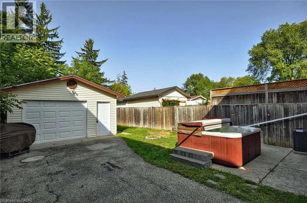 16 BLAIN Avenue