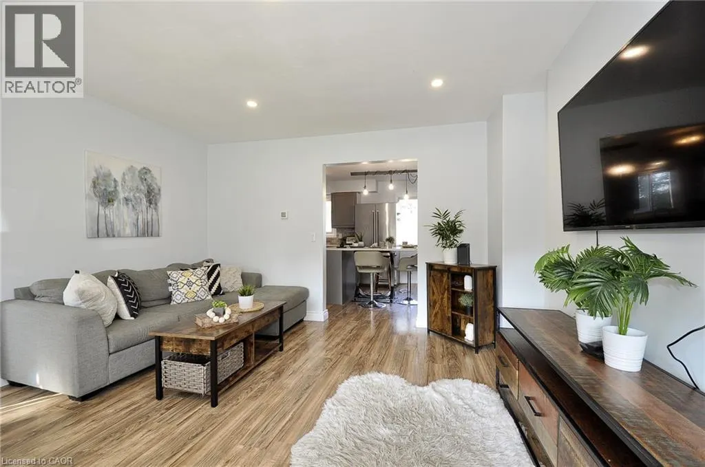 16 BLAIN Avenue