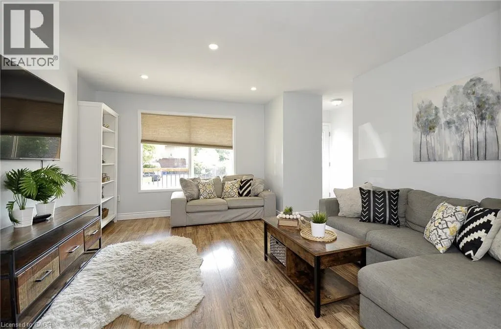 16 BLAIN Avenue