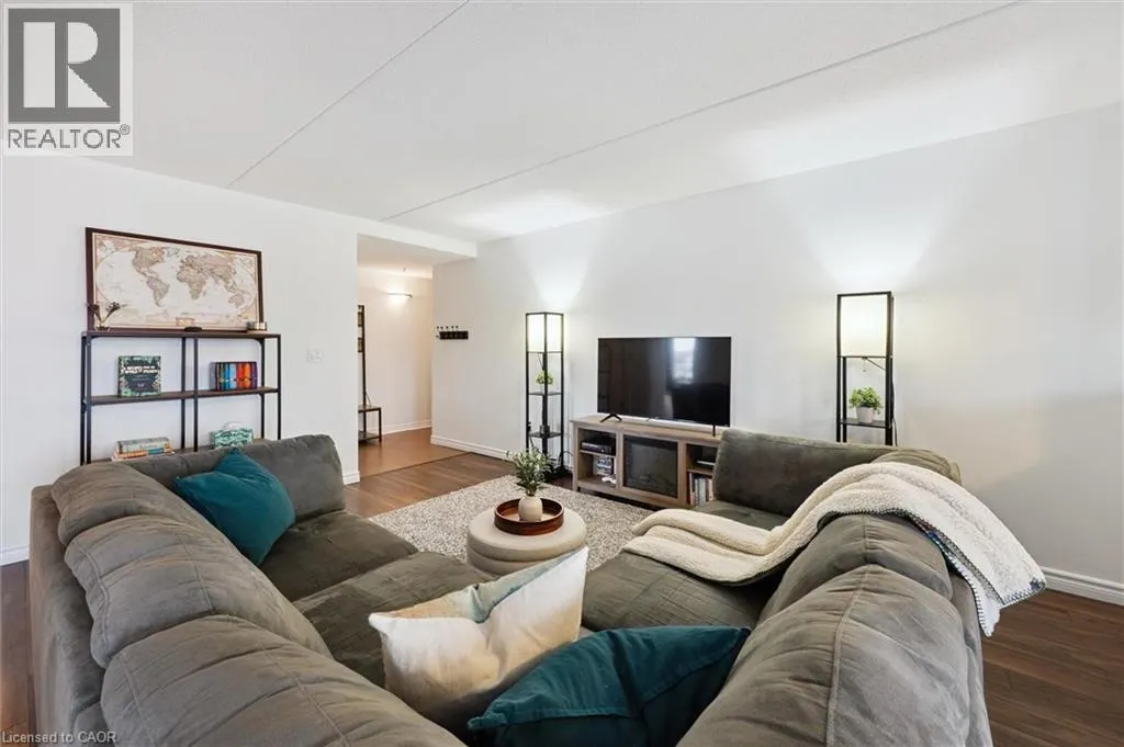415 GRANGE Road Unit# 212, #212