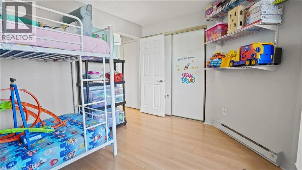 265 WESTCOURT Place Unit# 705, #705