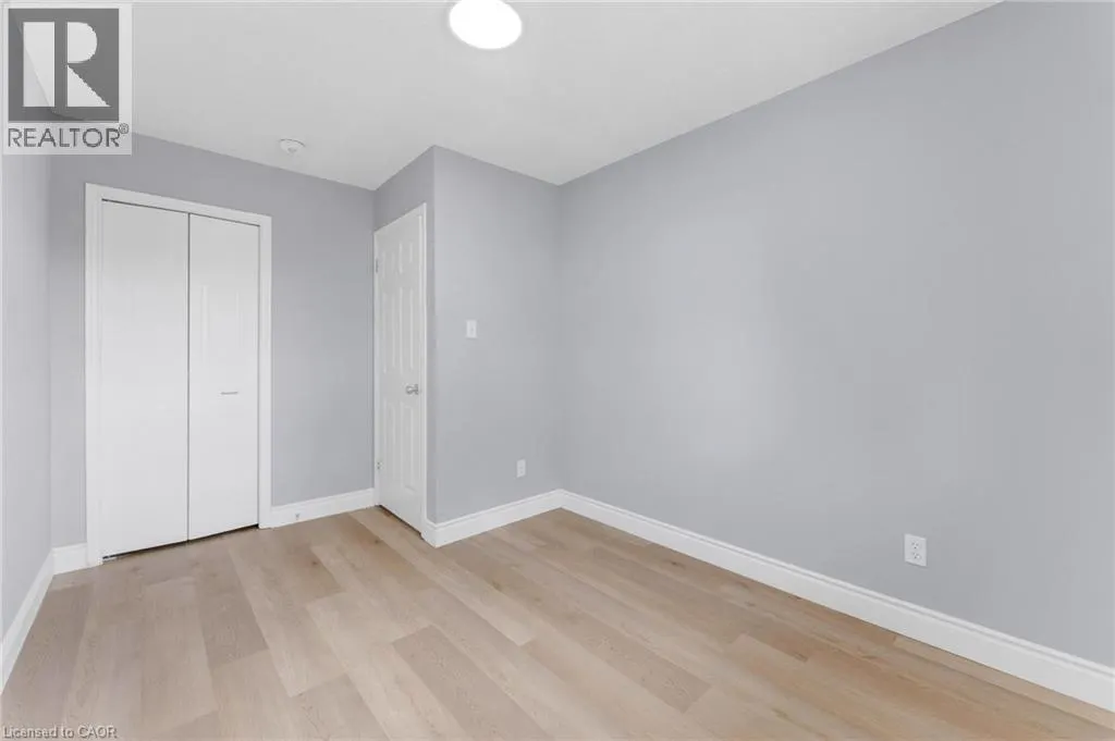 119 NICKOLAS Crescent