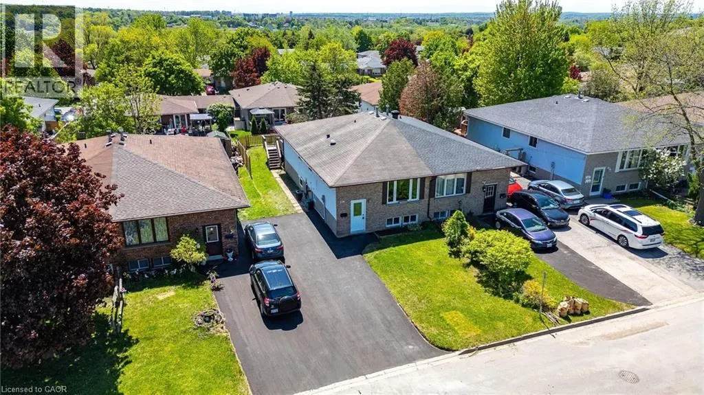 119 NICKOLAS Crescent