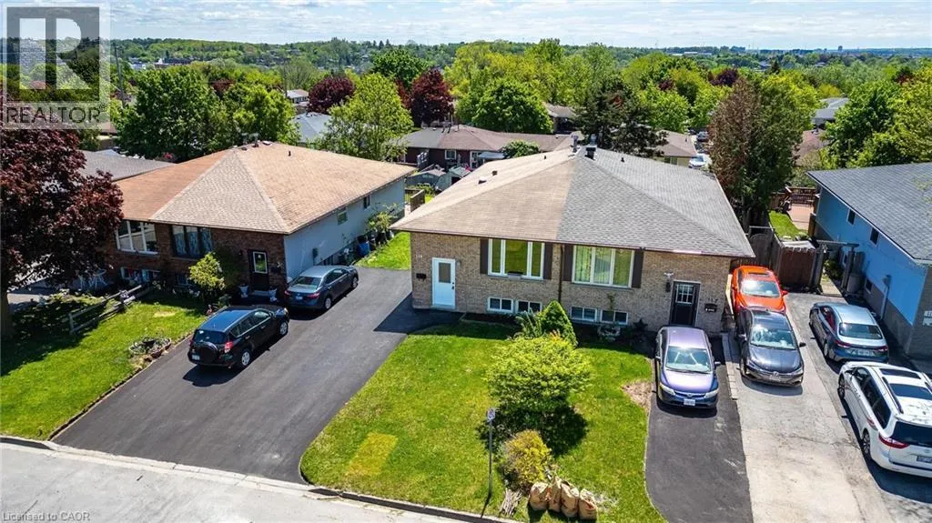 119 NICKOLAS Crescent