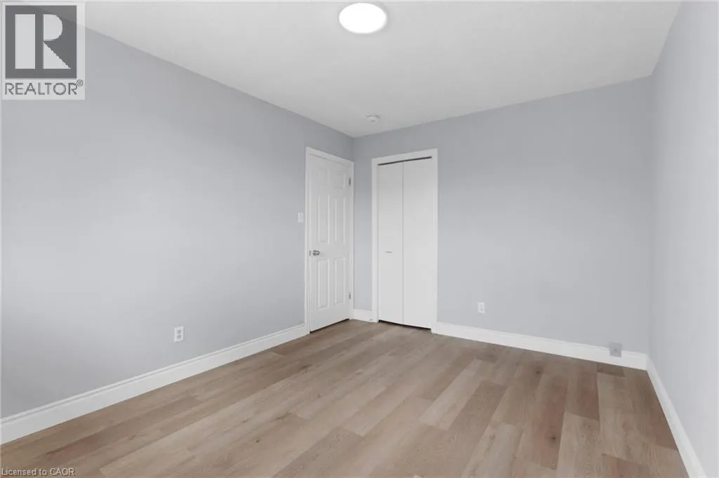 119 NICKOLAS Crescent