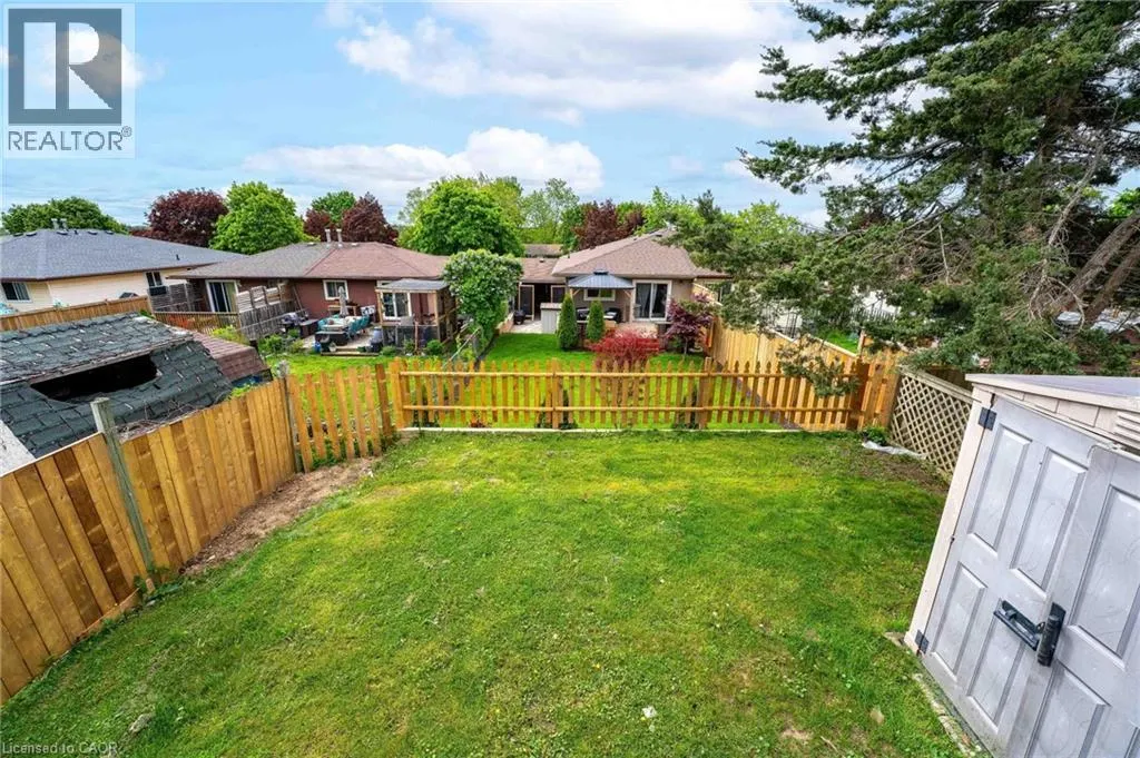 119 NICKOLAS Crescent