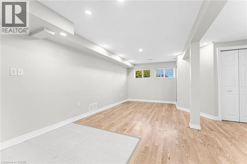 119 NICKOLAS Crescent