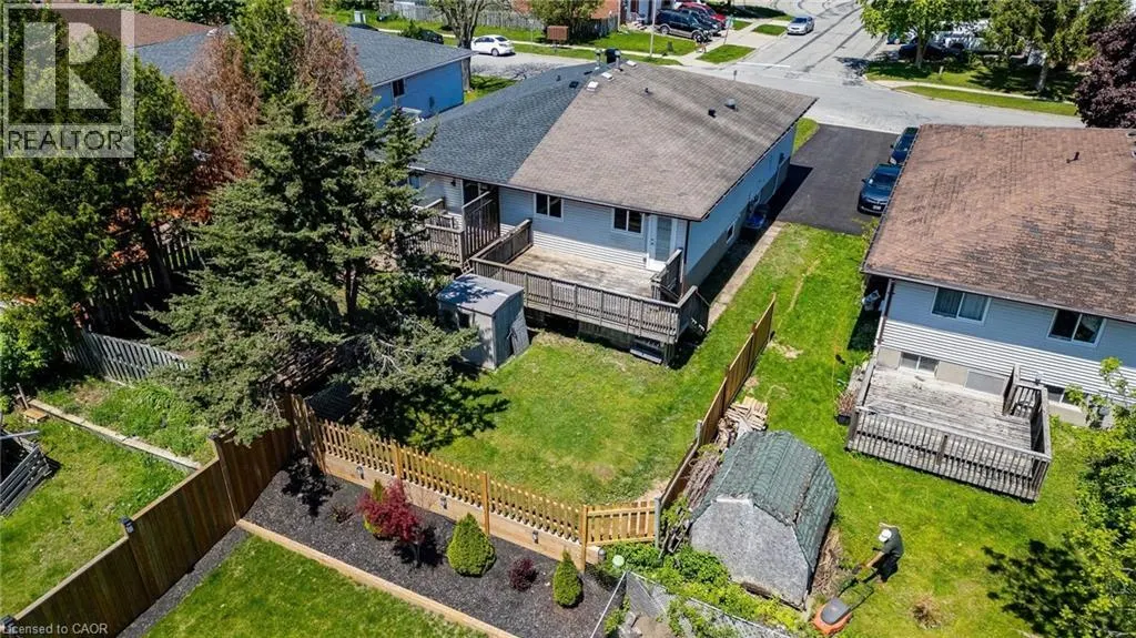 119 NICKOLAS Crescent