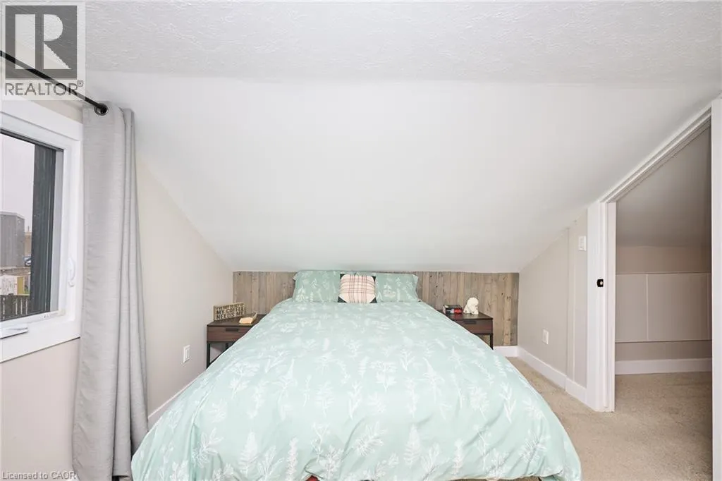 162 DUFFERIN Avenue