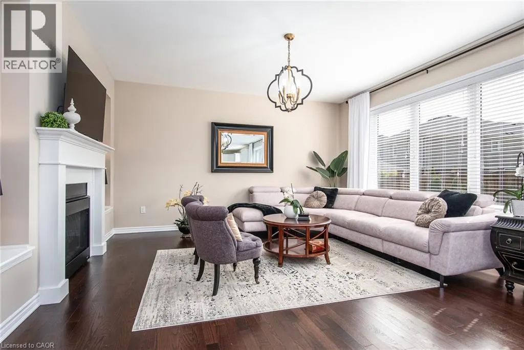 232 SHADY GLEN Crescent