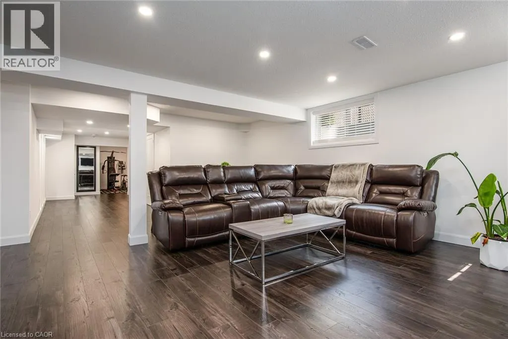 232 SHADY GLEN Crescent