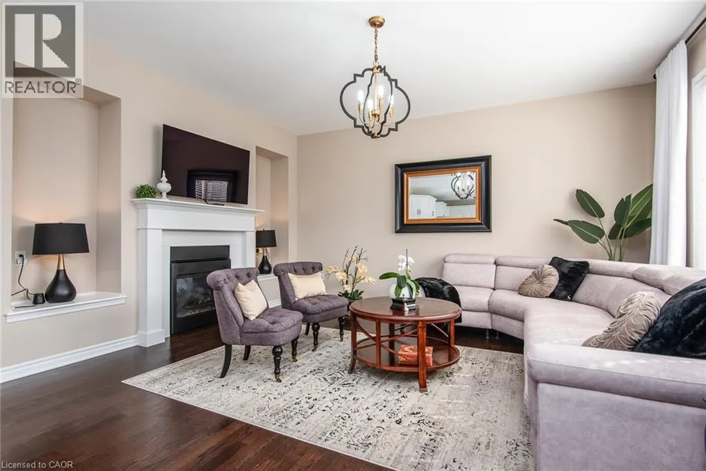 232 SHADY GLEN Crescent