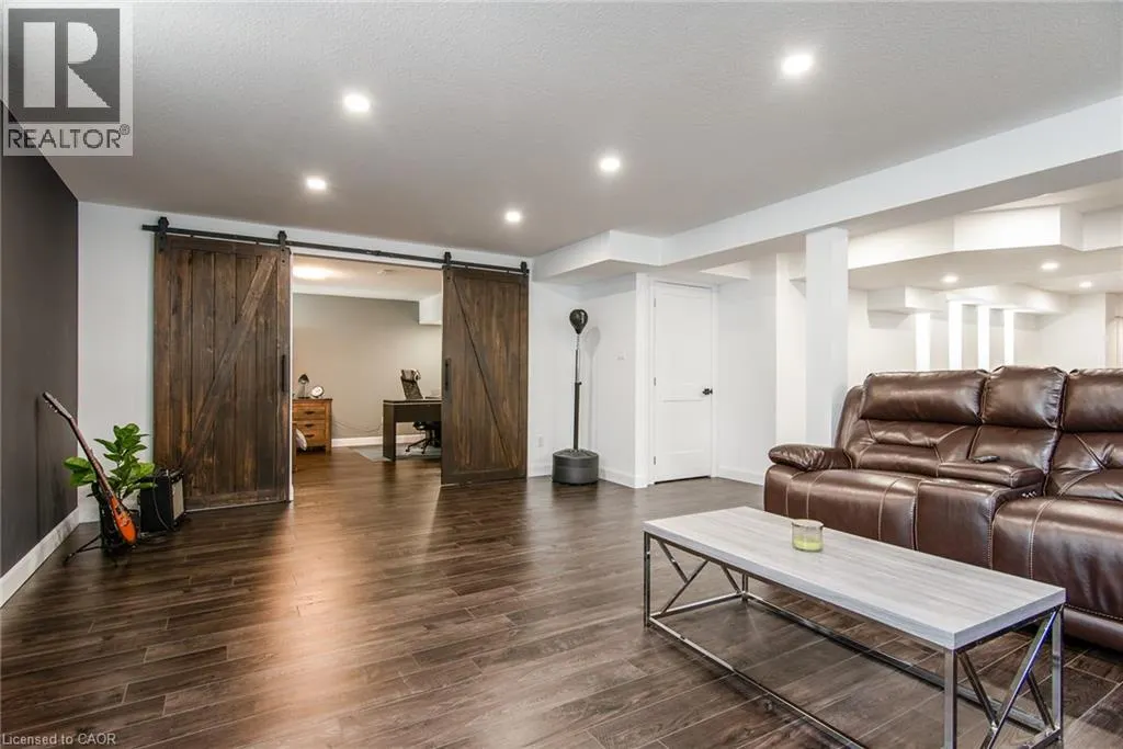 232 SHADY GLEN Crescent
