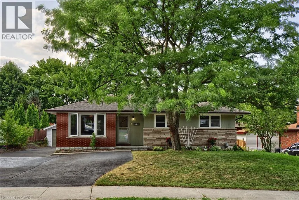 8 HEATHER Avenue