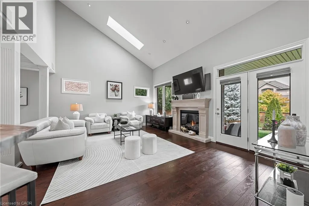 308 DEERFOOT Trail