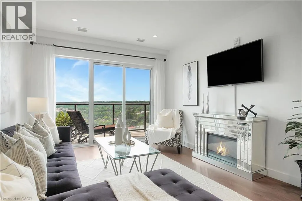 50 GRAND Avenue S Unit# 1712, #1712