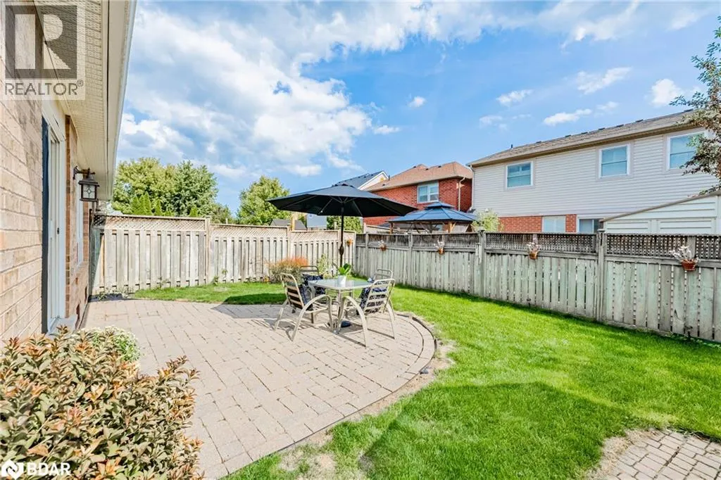 402 BAVERSTOCK Crescent