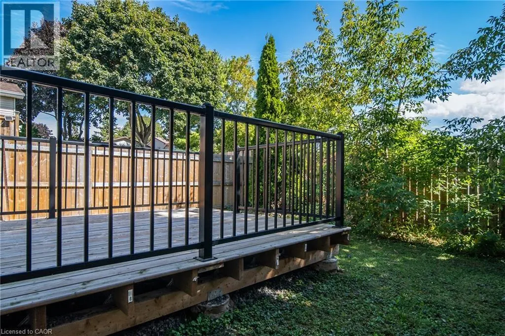 15 WINDFIELD Crescent