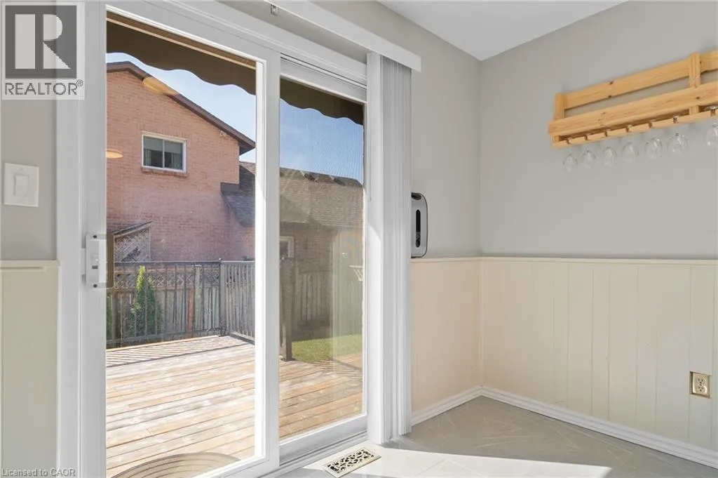 15 WINDFIELD Crescent