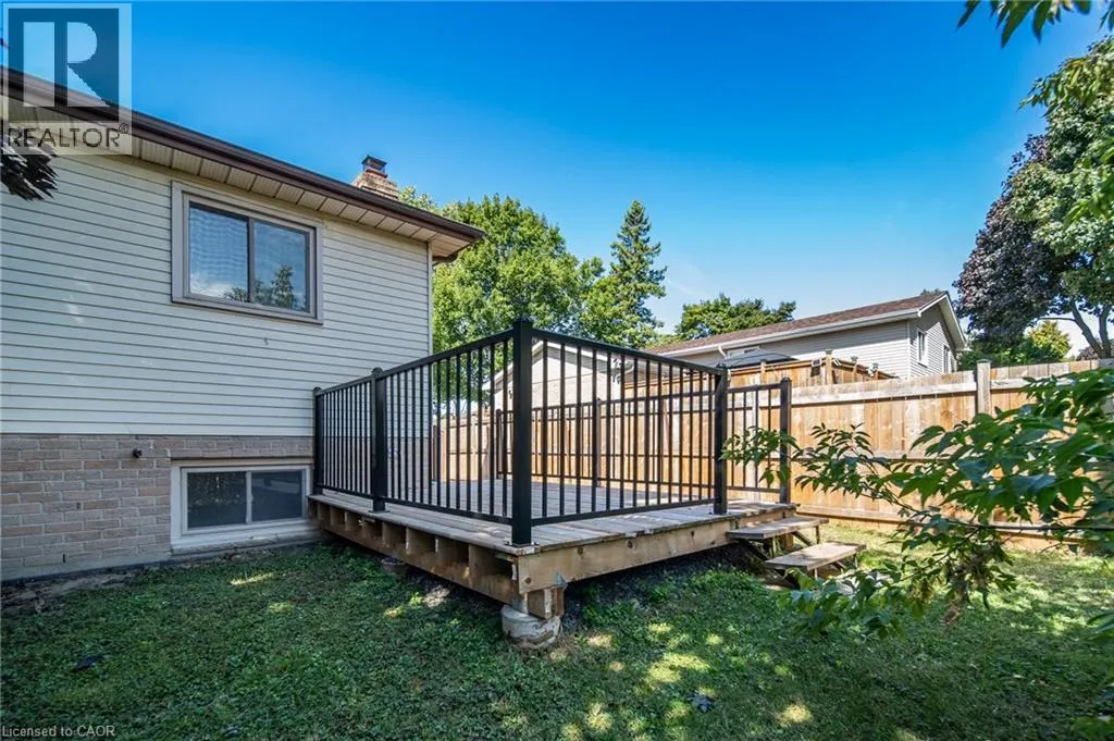 15 WINDFIELD Crescent